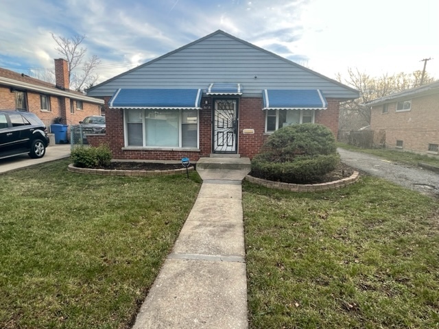 8658 S University Avenue Property Photo 1