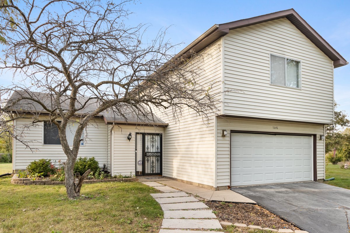 5646 Fernwood Court Property Photo