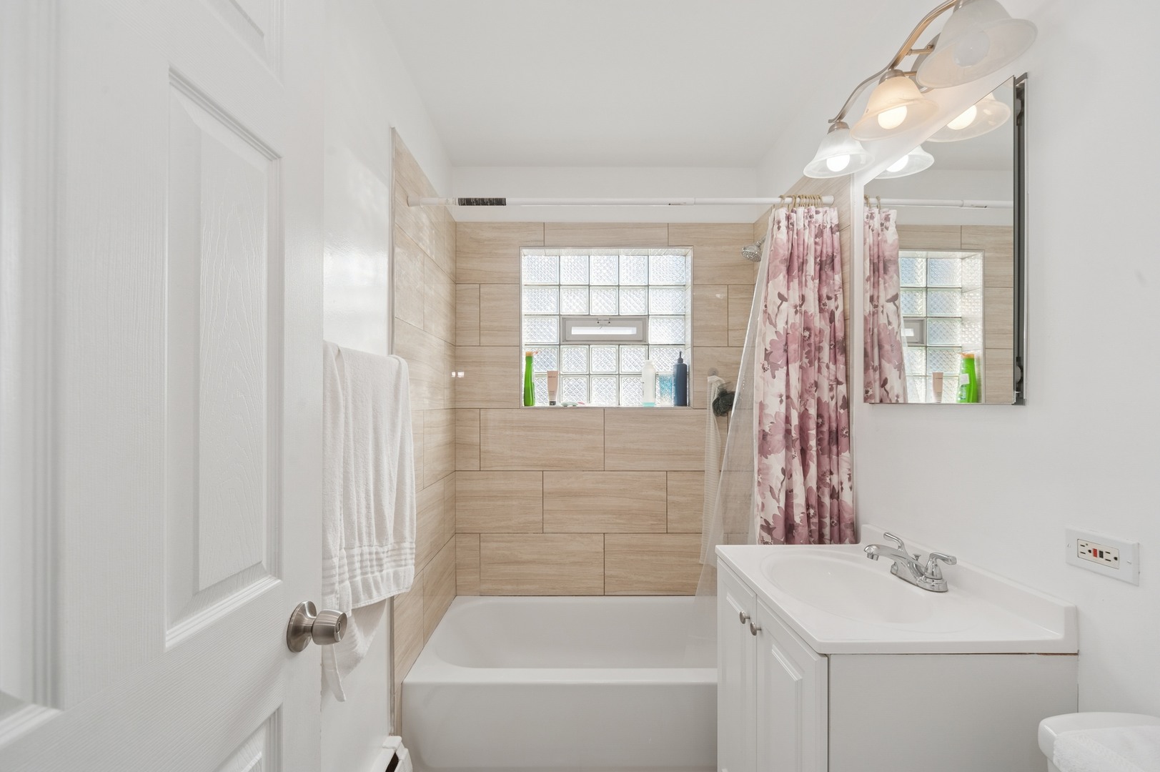 8293 W Oak Avenue Property Photo 9