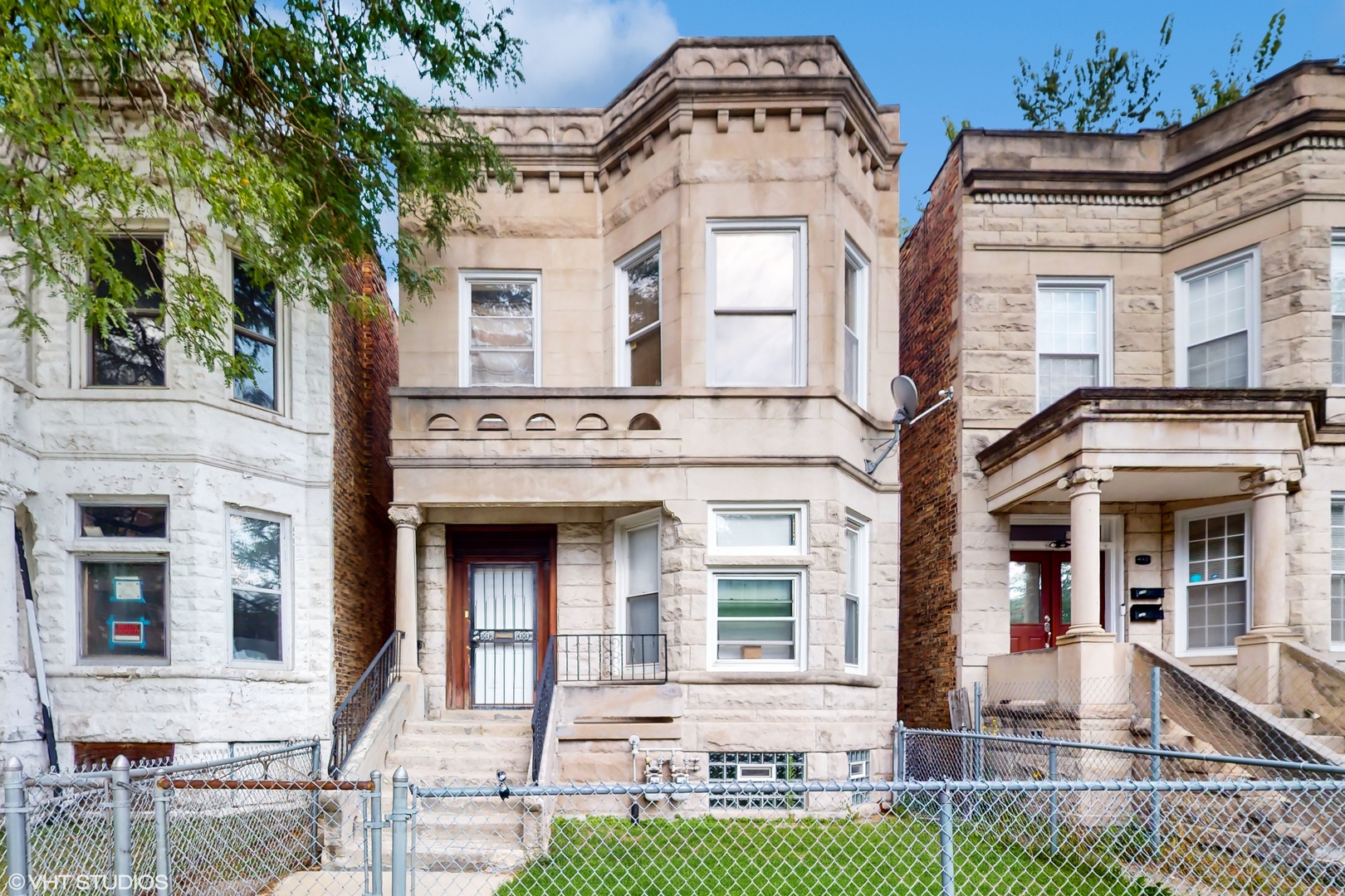 Harper High School Real Estate Listings Main Image