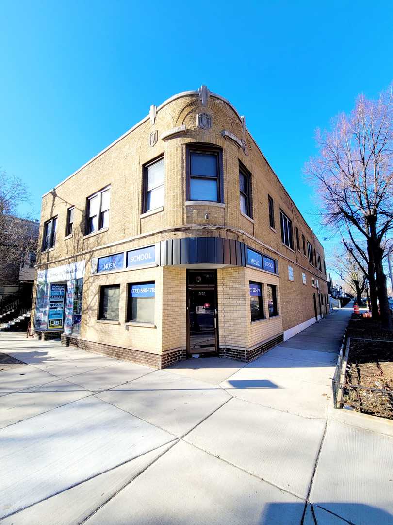 2232 W Irving Park Road Property Photo 1