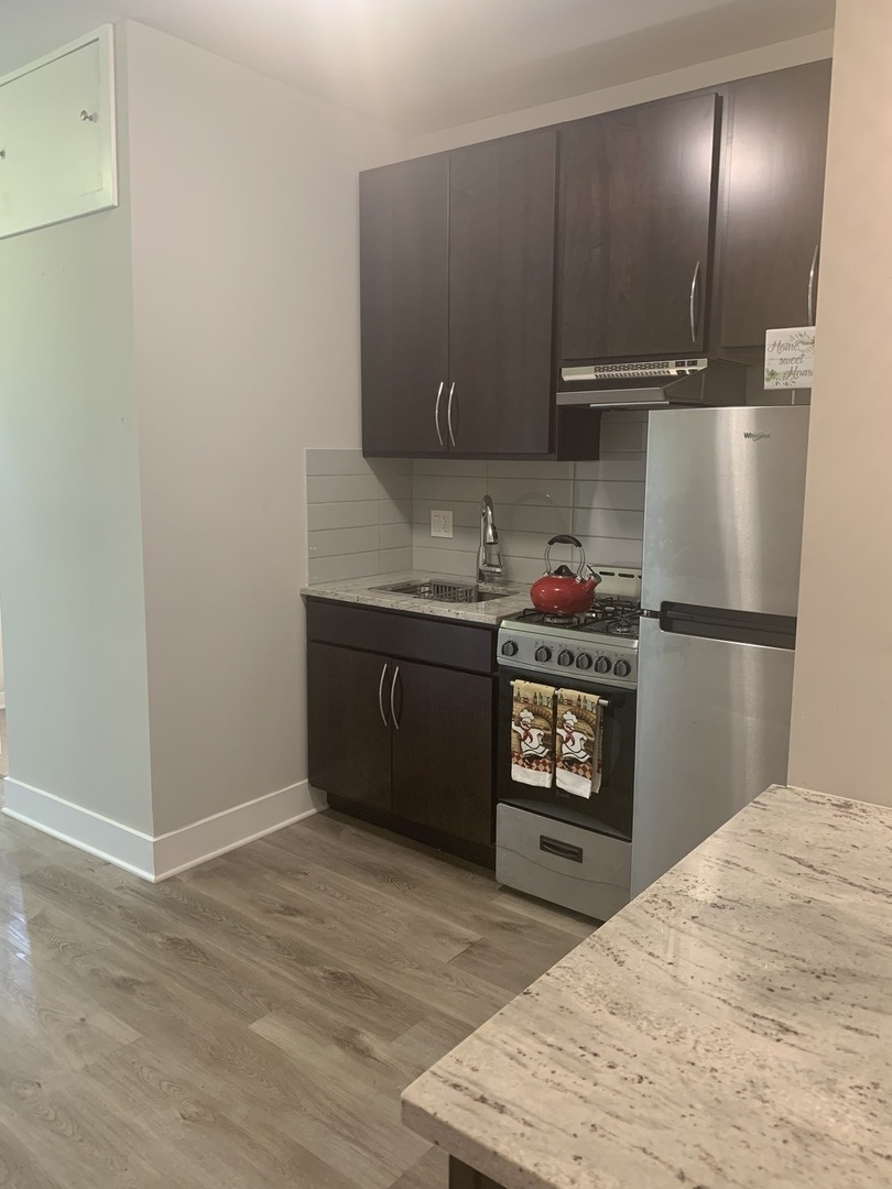 2232 W Irving Park Road Property Photo 12