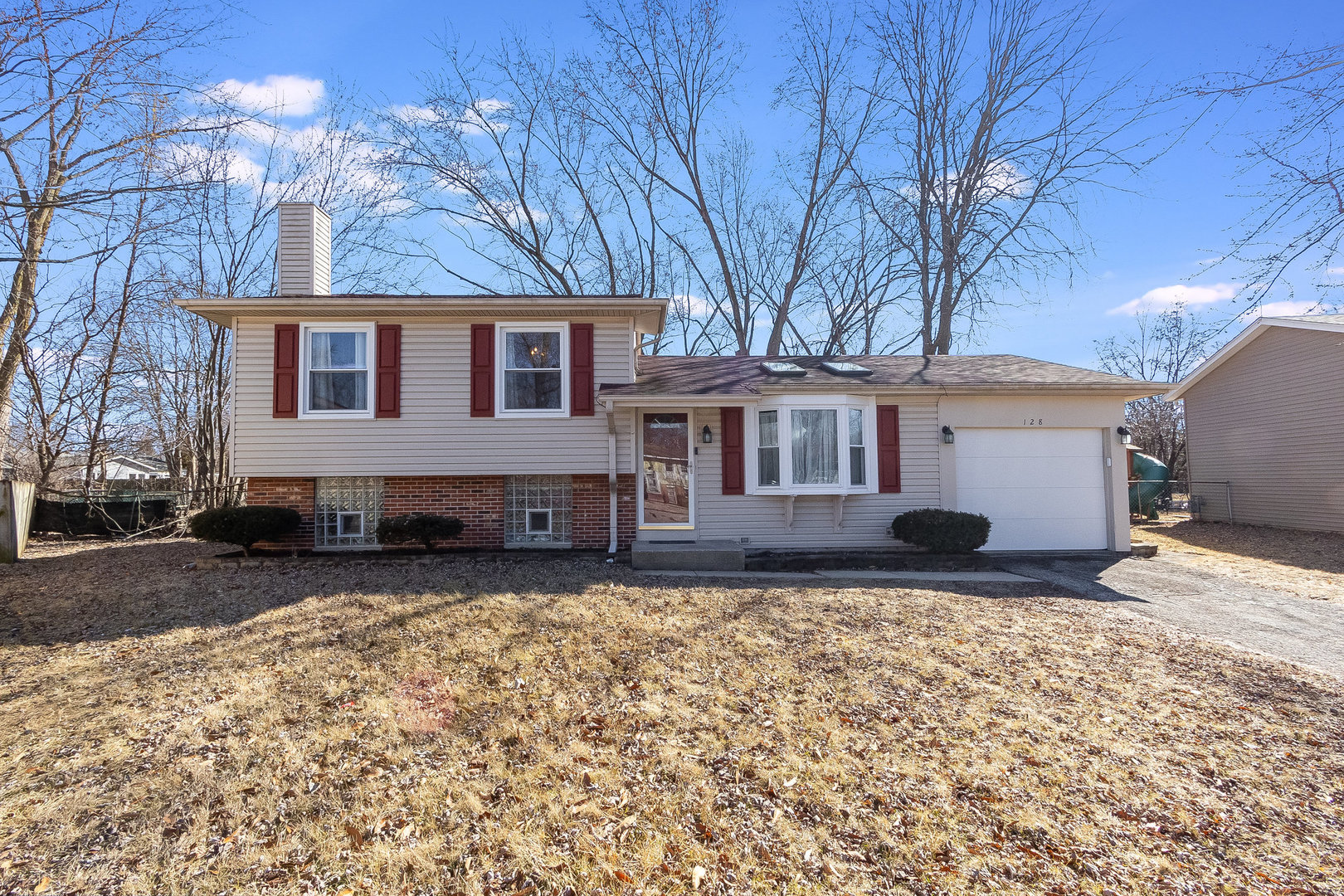 128 Grove Court Property Photo