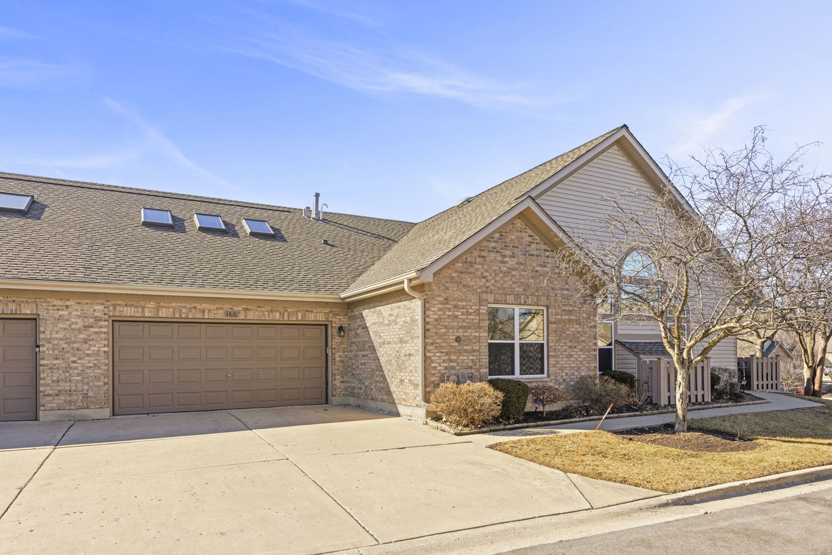 166 Canterbury Court Property Photo