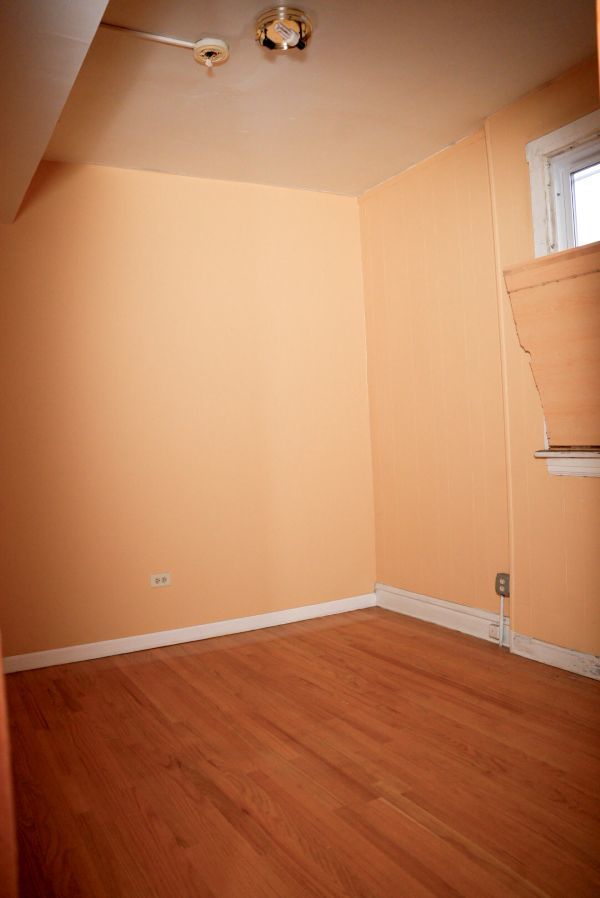 2519 W 59th Street 2 Property Photo 7