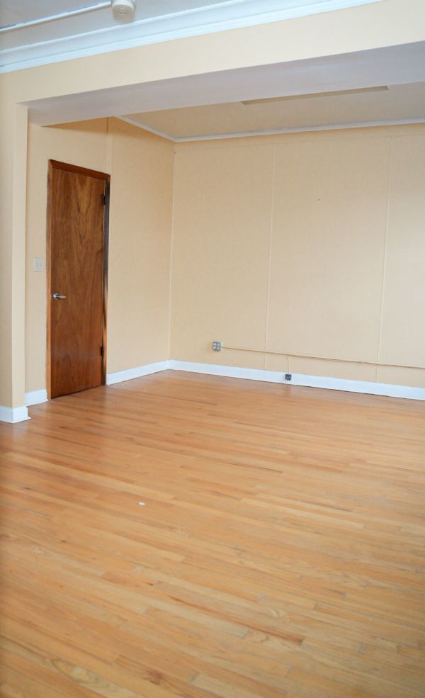 2519 W 59th Street 2 Property Photo 8