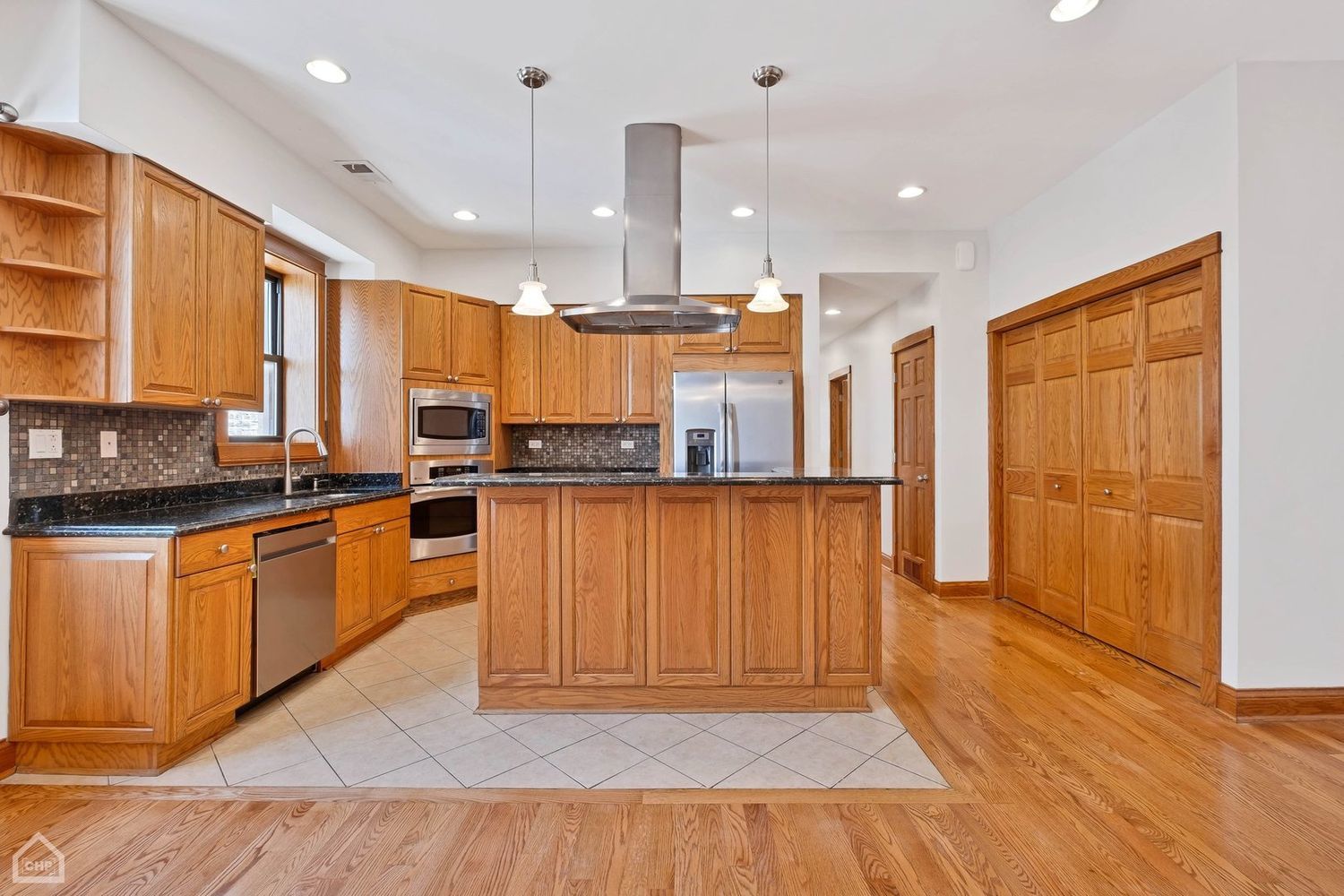 4544 N Western Avenue Property Photo 50