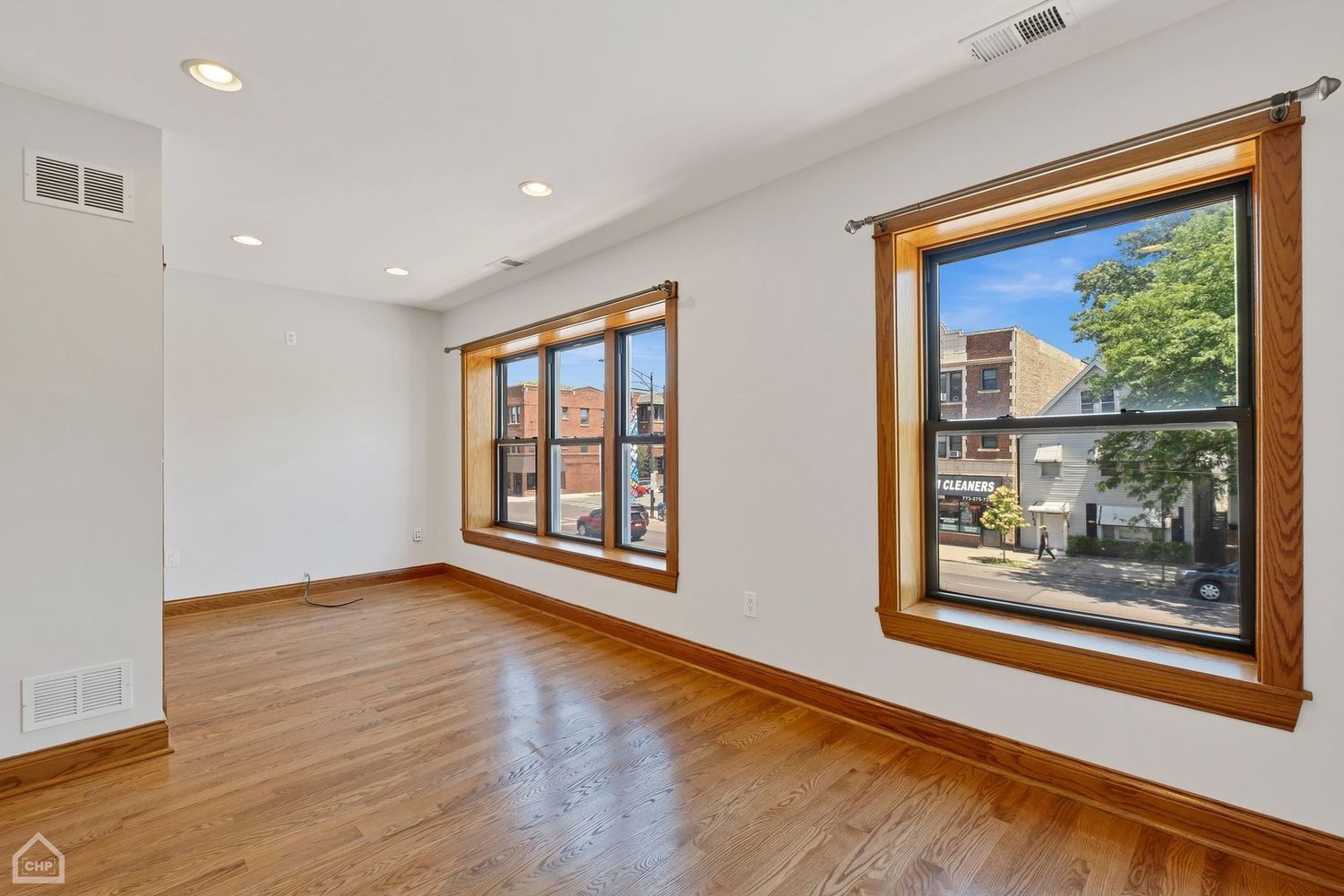4544 N Western Avenue Property Photo 42