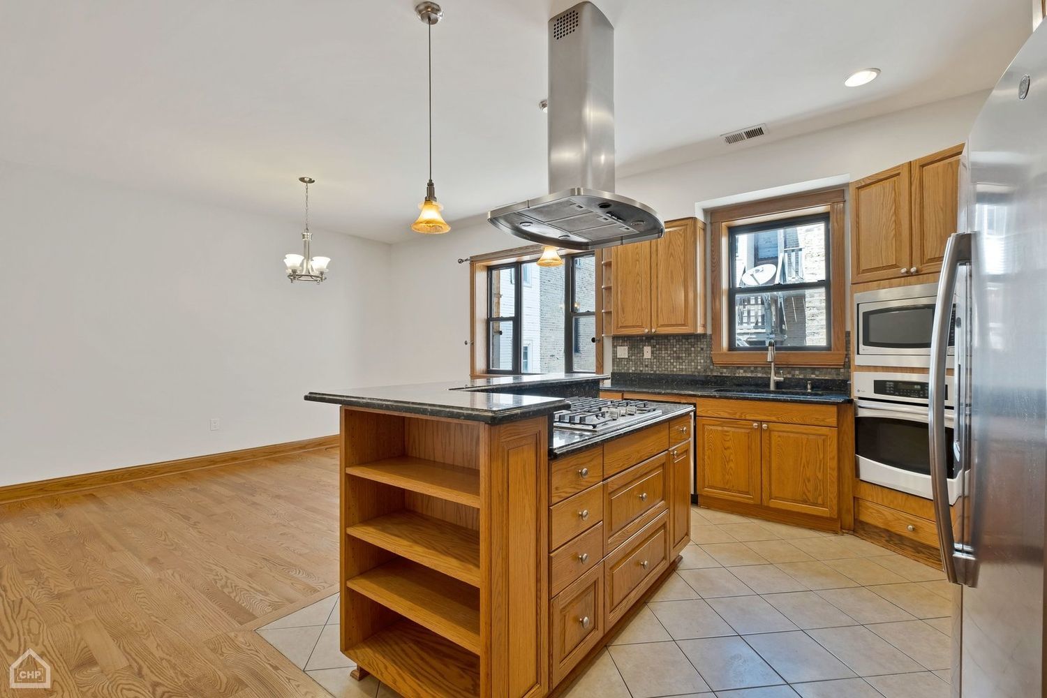 4544 N Western Avenue Property Photo 46