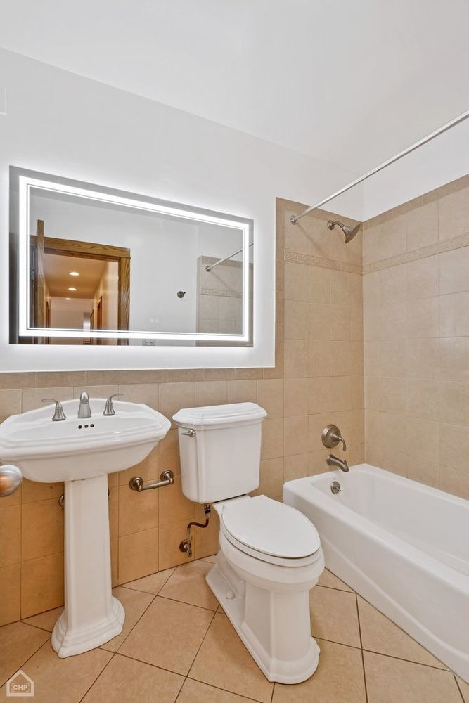 4544 N Western Avenue Property Photo 59