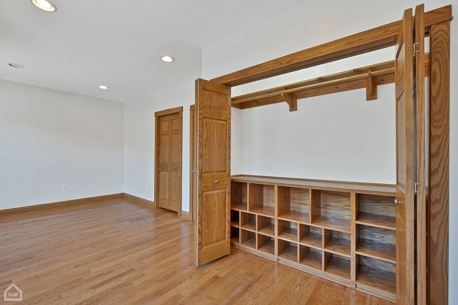 4544 N Western Avenue Property Photo 60