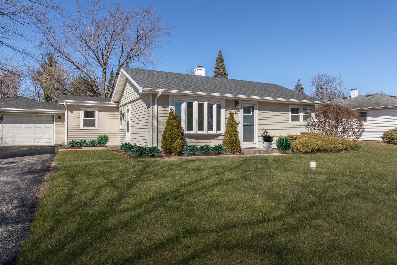 2803 Meadow Drive Property Photo