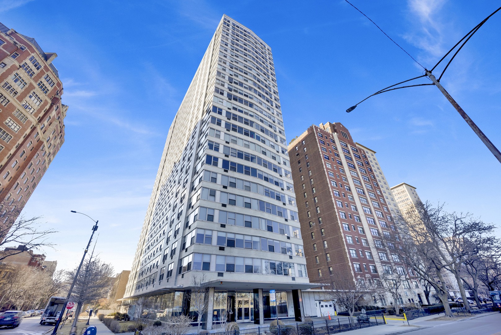 3900 N Lake Shore Drive 25H Property Photo 1