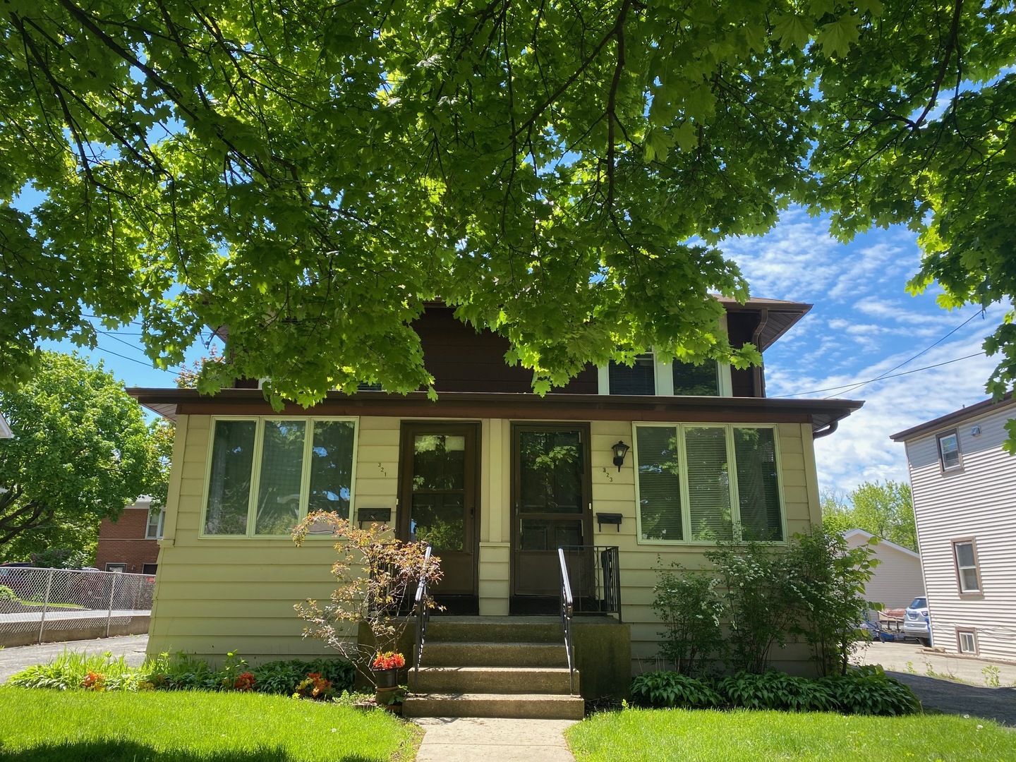 321 Prairie Avenue Property Photo