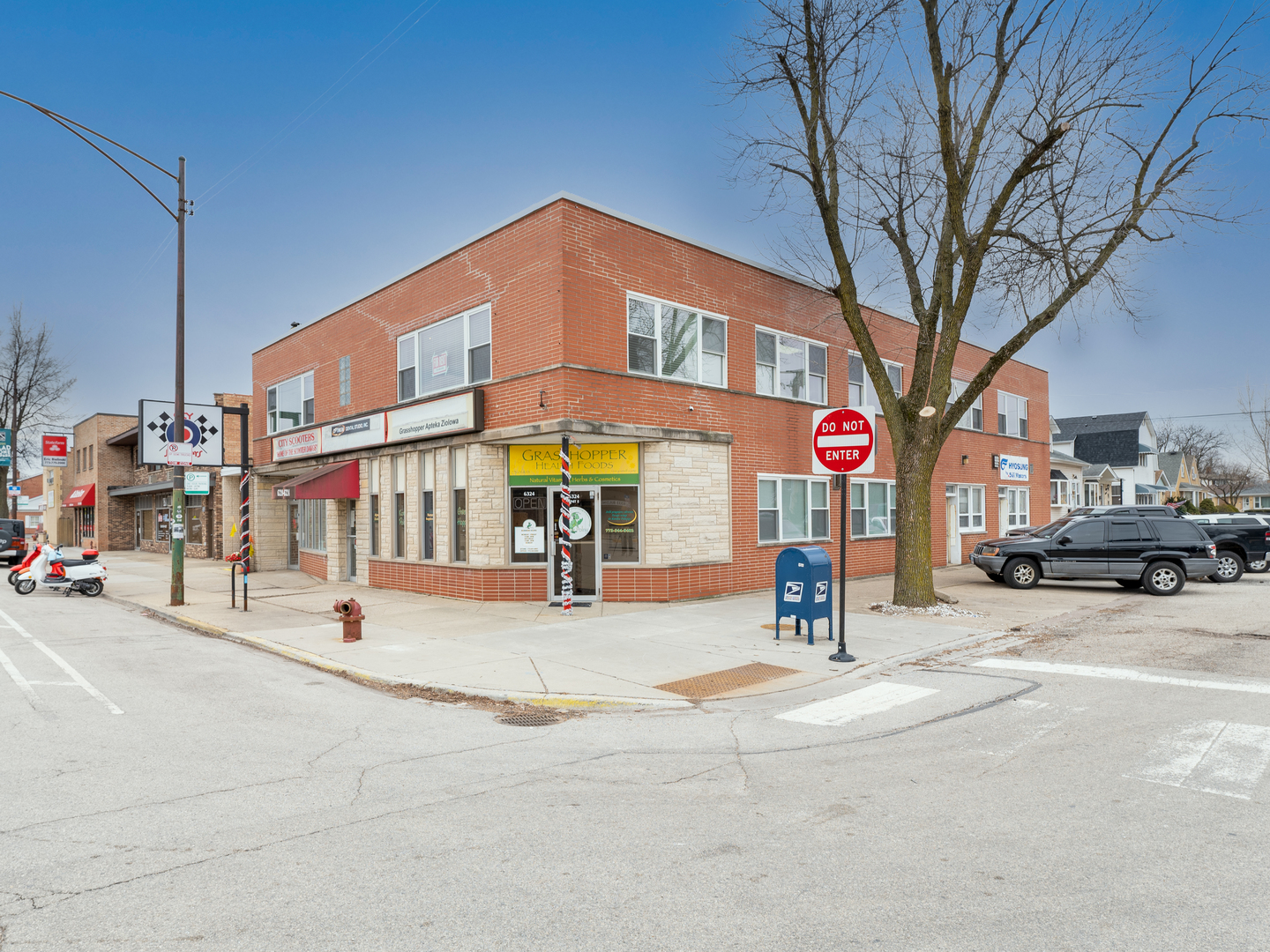 6324 N Milwaukee Avenue Property Photo 1