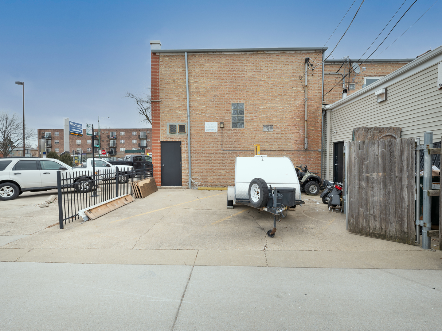 6324 N Milwaukee Avenue Property Photo 3
