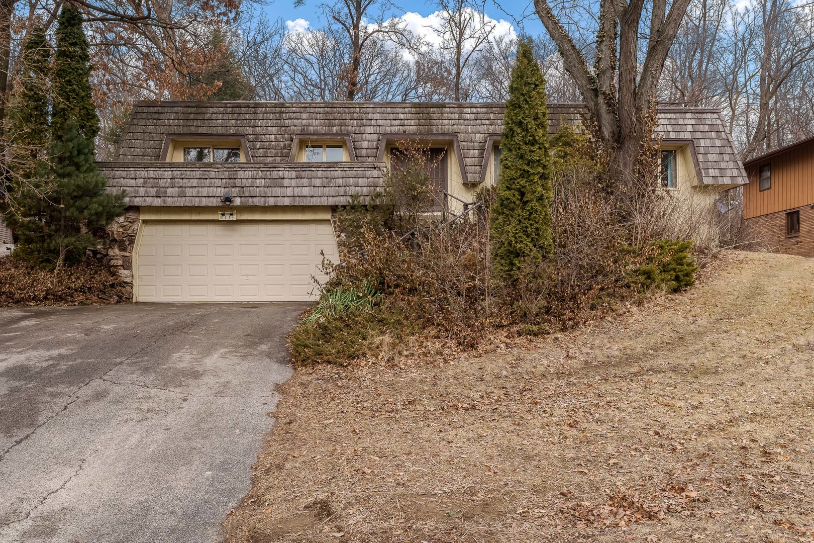 5154 Crofton Drive Property Photo