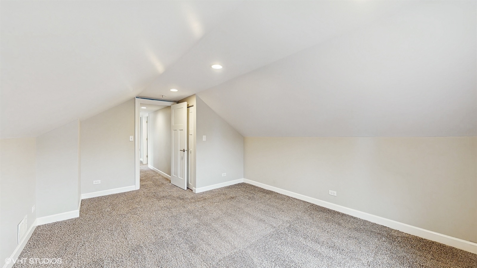 1423 Ridgeland Avenue Property Photo 13
