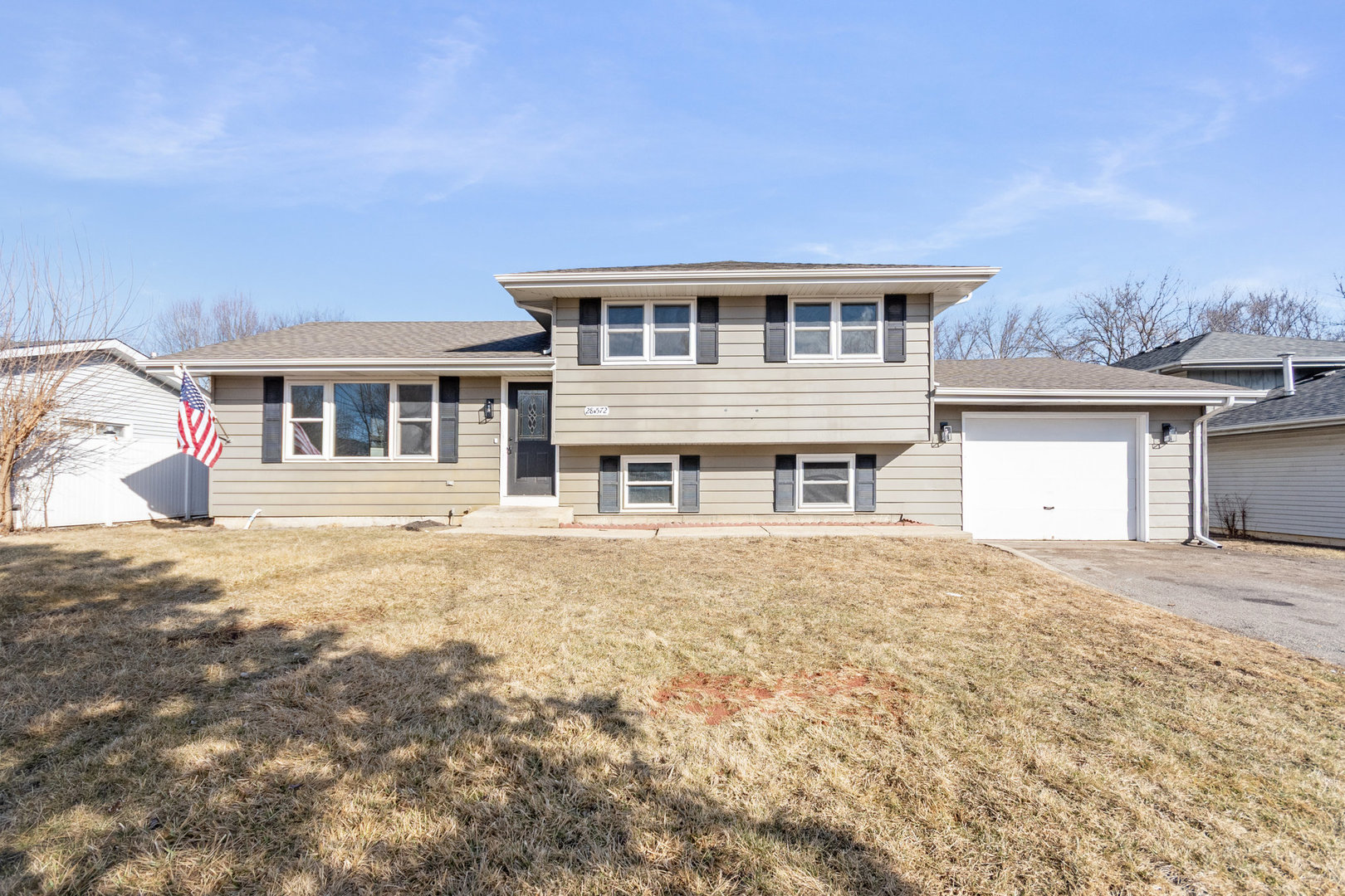 28w572 Bolles Avenue Property Photo