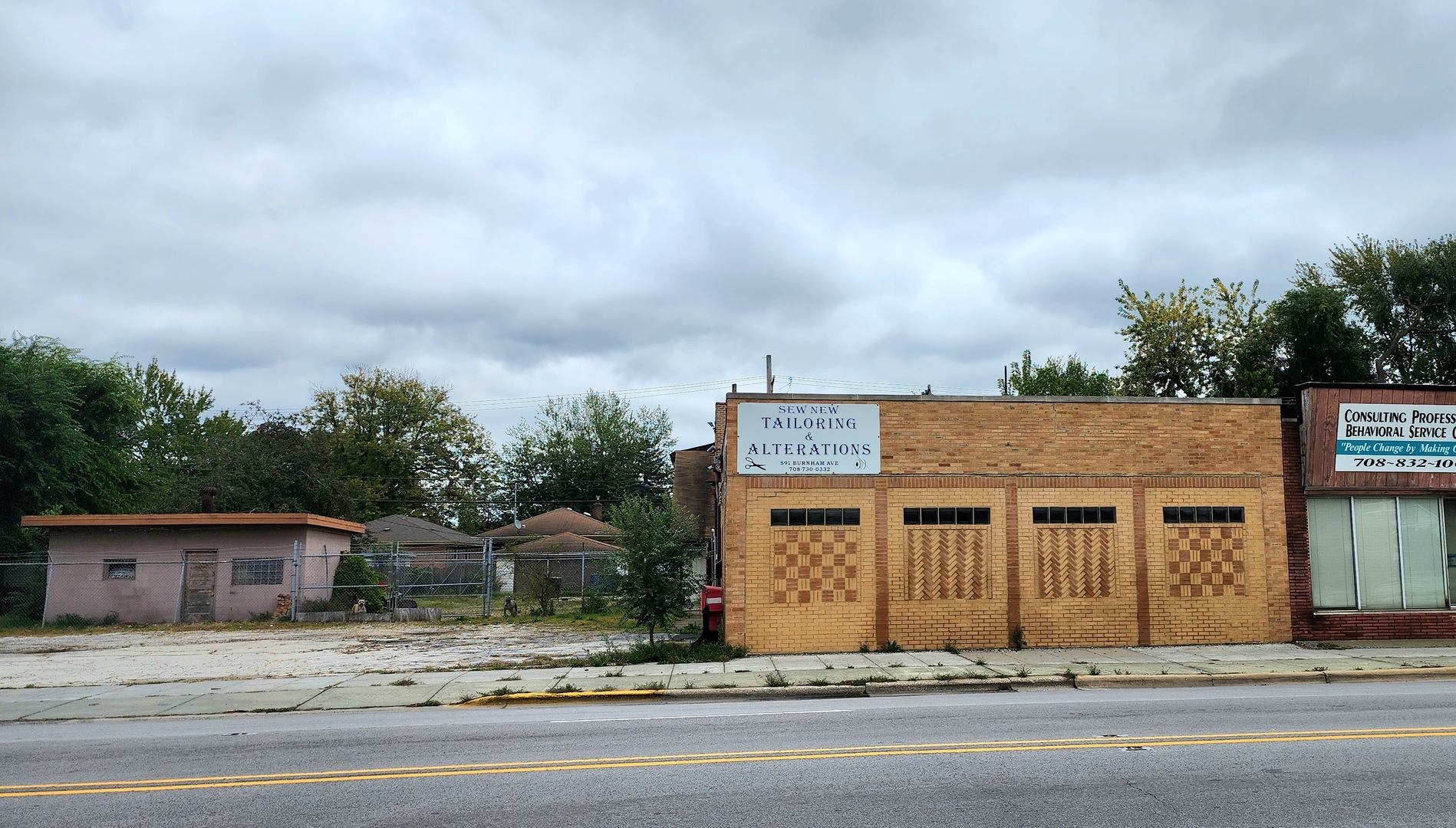591 Burnham Avenue Property Photo