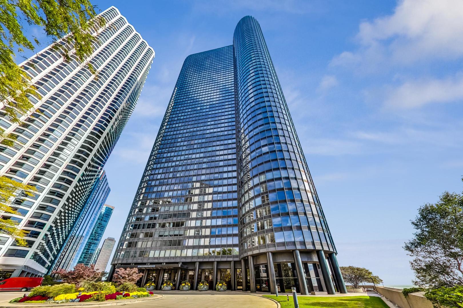 Harbor Point Real Estate Listings Main Image