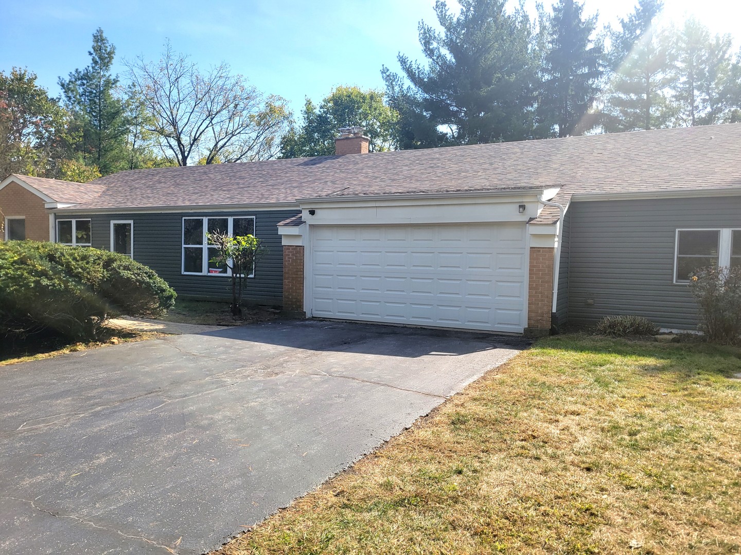 831 Winmoor Drive Property Photo 2