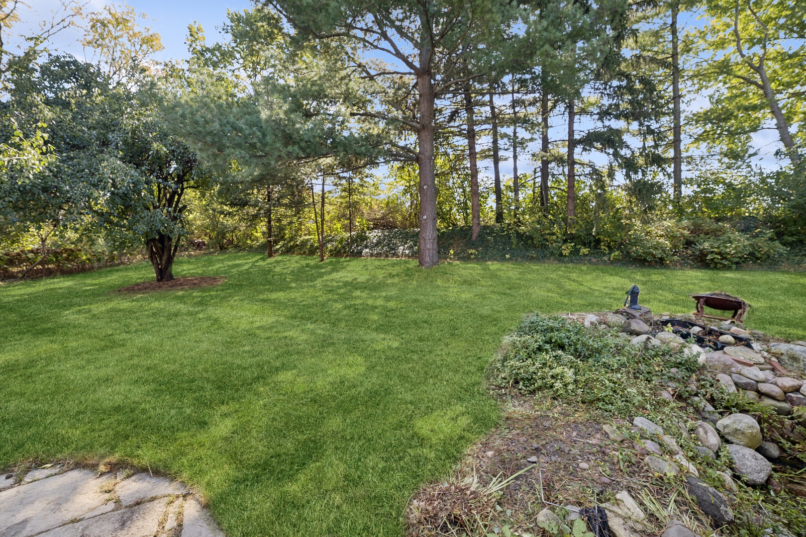 831 Winmoor Drive Property Photo 24
