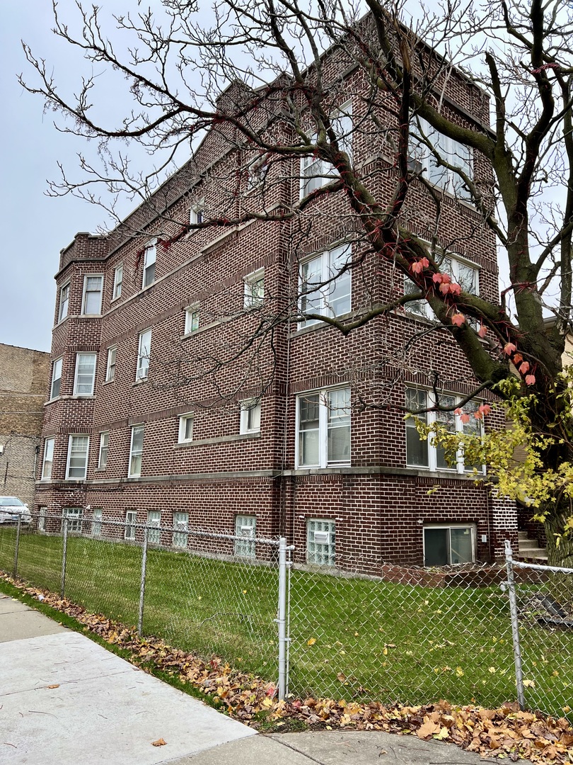 7801 S Euclid Avenue Property Photo 2