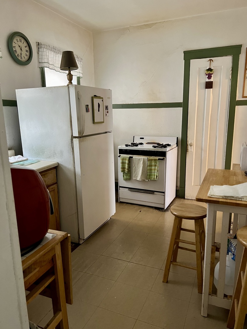 7801 S Euclid Avenue Property Photo 16