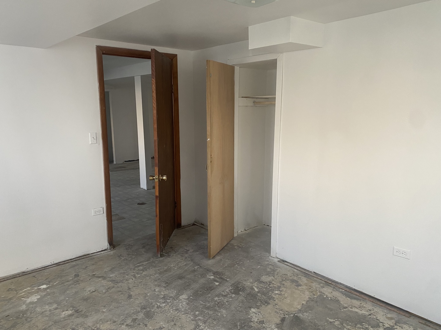 7801 S Euclid Avenue Property Photo 29