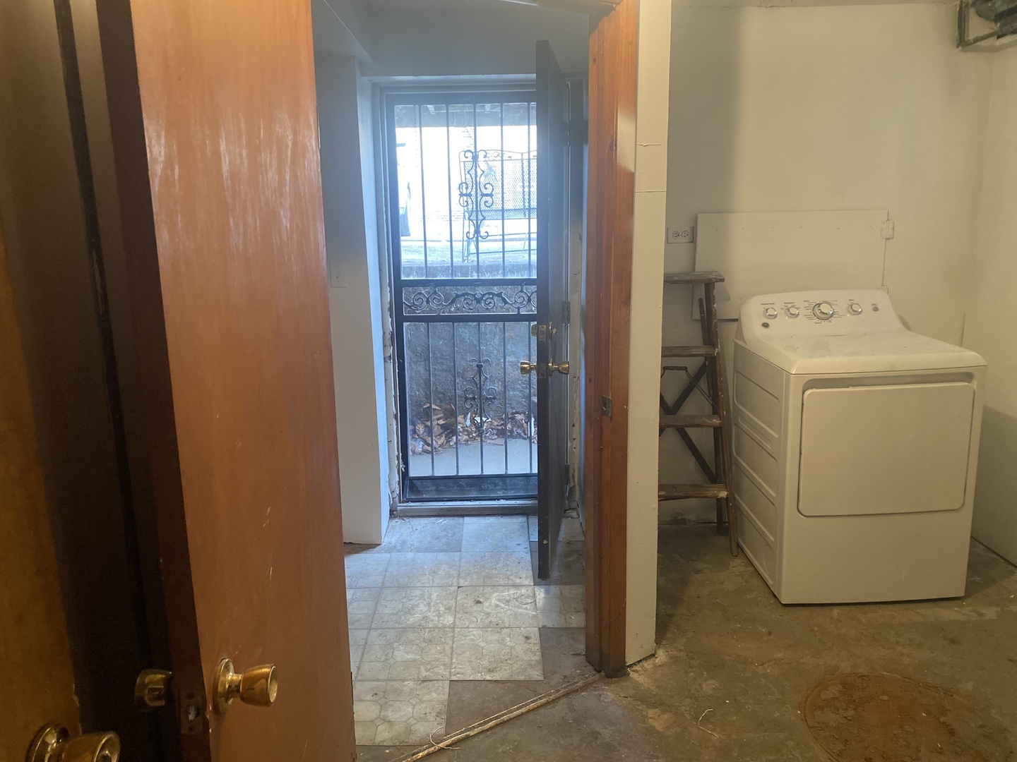 7801 S Euclid Avenue Property Photo 36