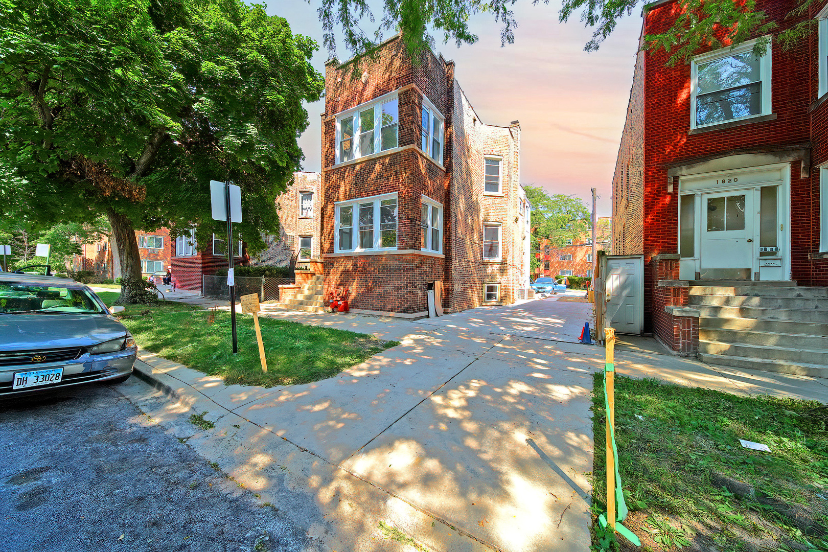 1824 W Hood Avenue Property Photo 1