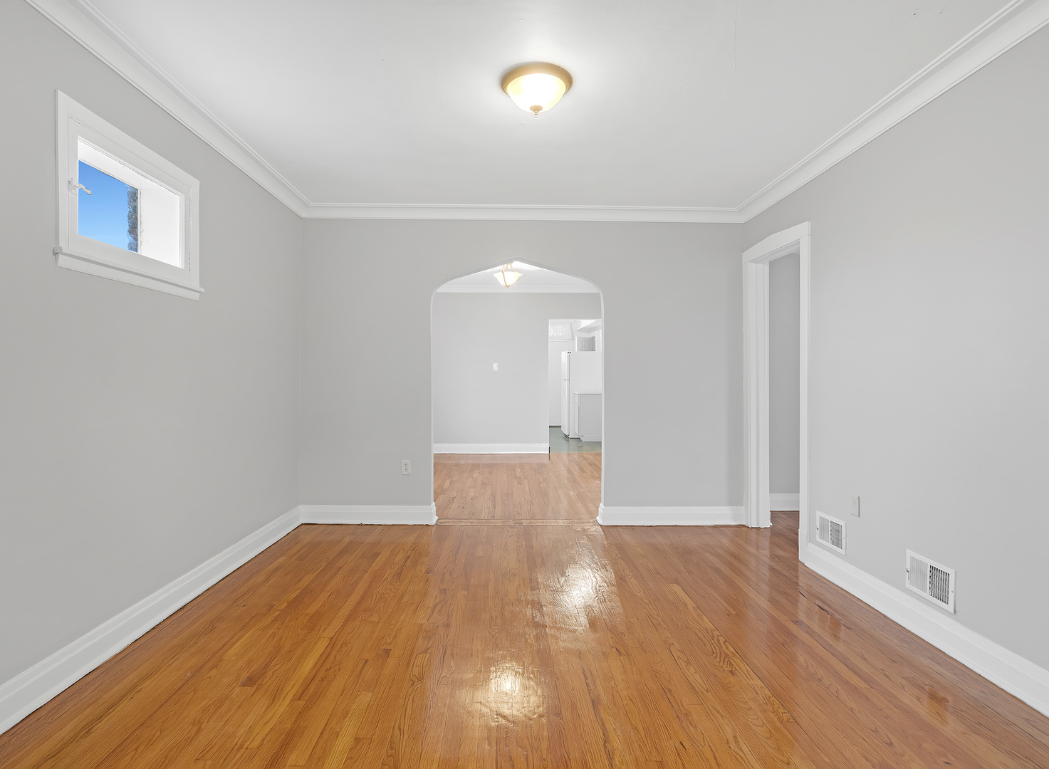 2418 N Kenton Avenue Property Photo 10