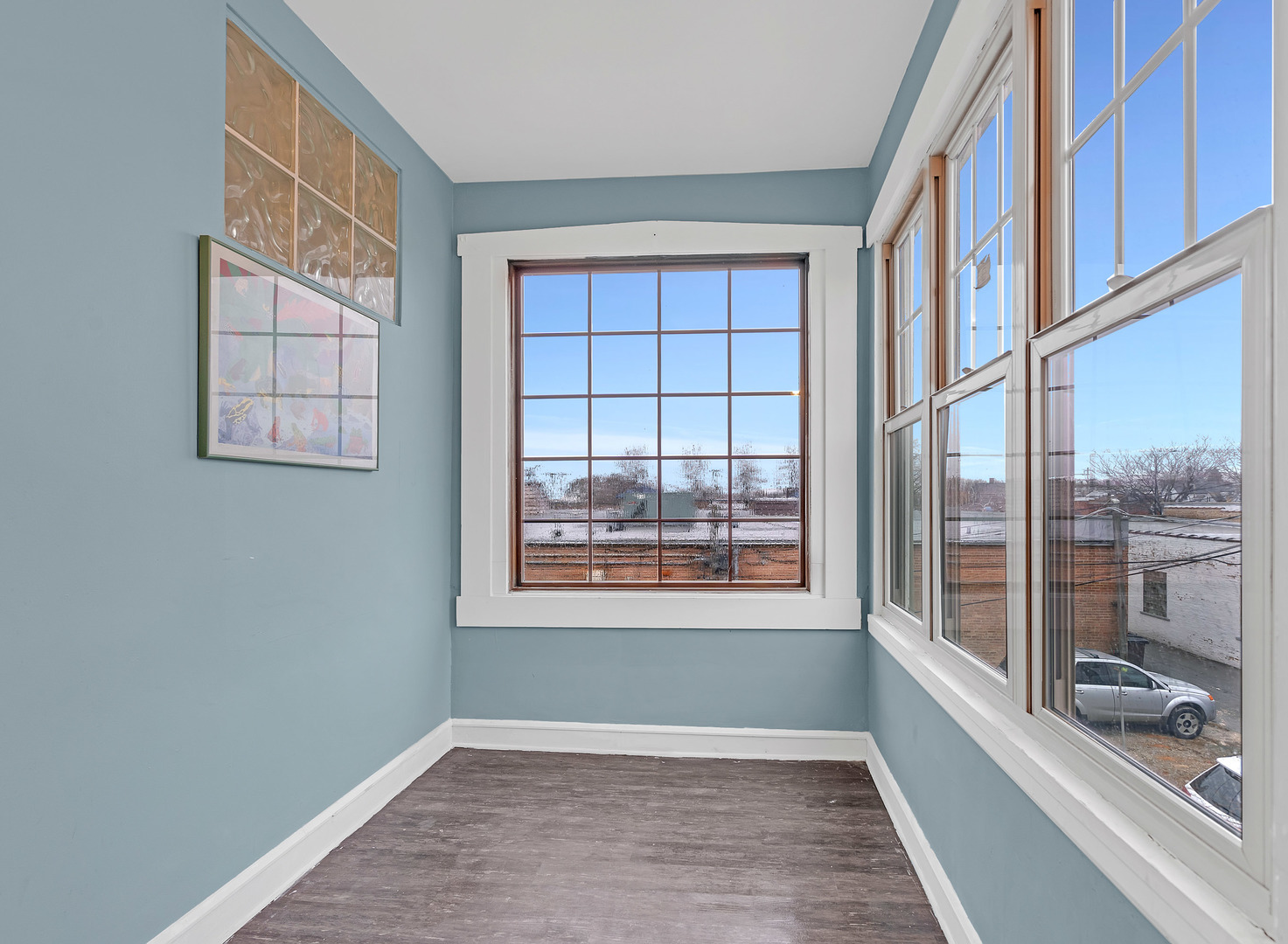 2418 N Kenton Avenue Property Photo 13