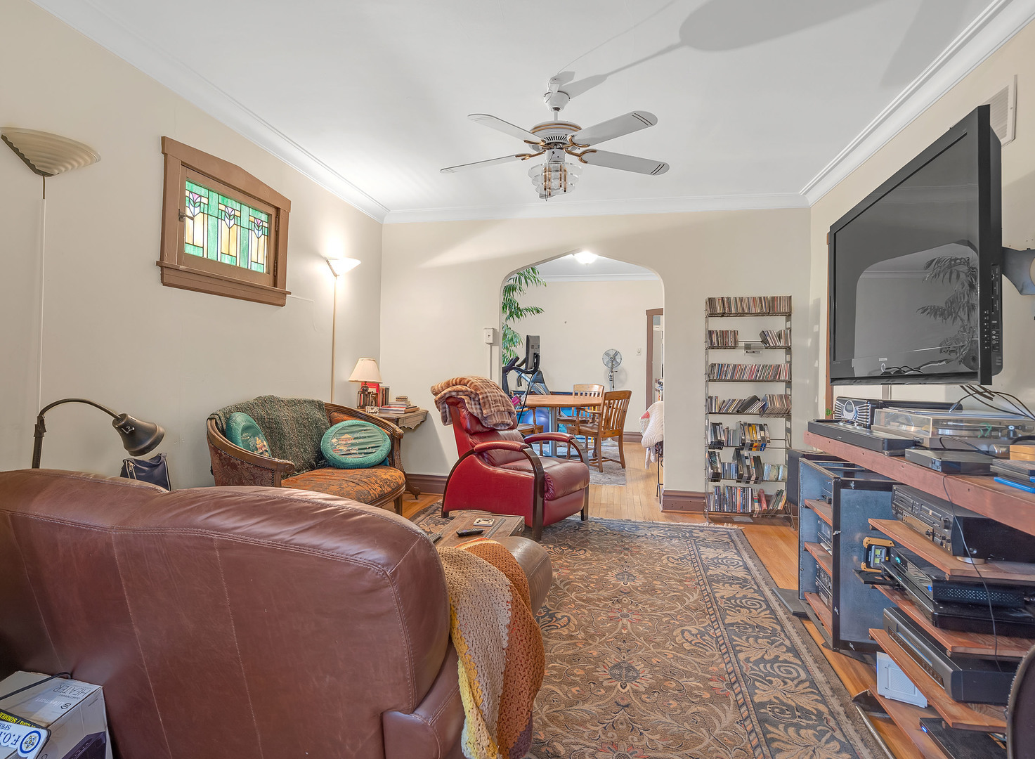 2418 N Kenton Avenue Property Photo 19