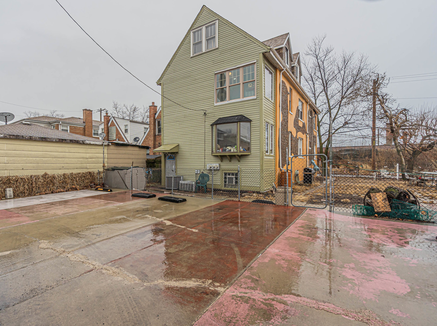 2418 N Kenton Avenue Property Photo 38