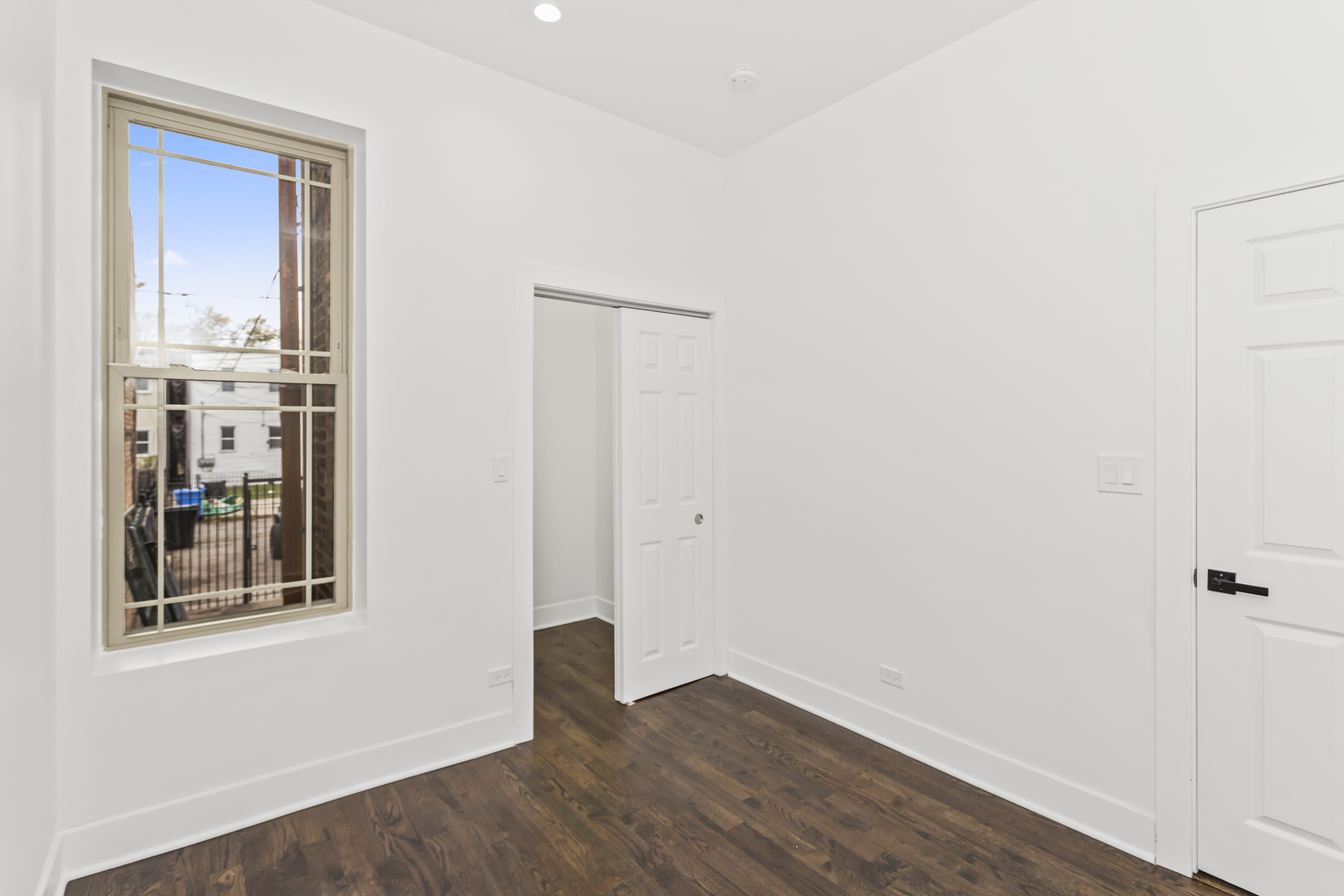 6610 S Saint Lawrence Avenue Property Photo 9