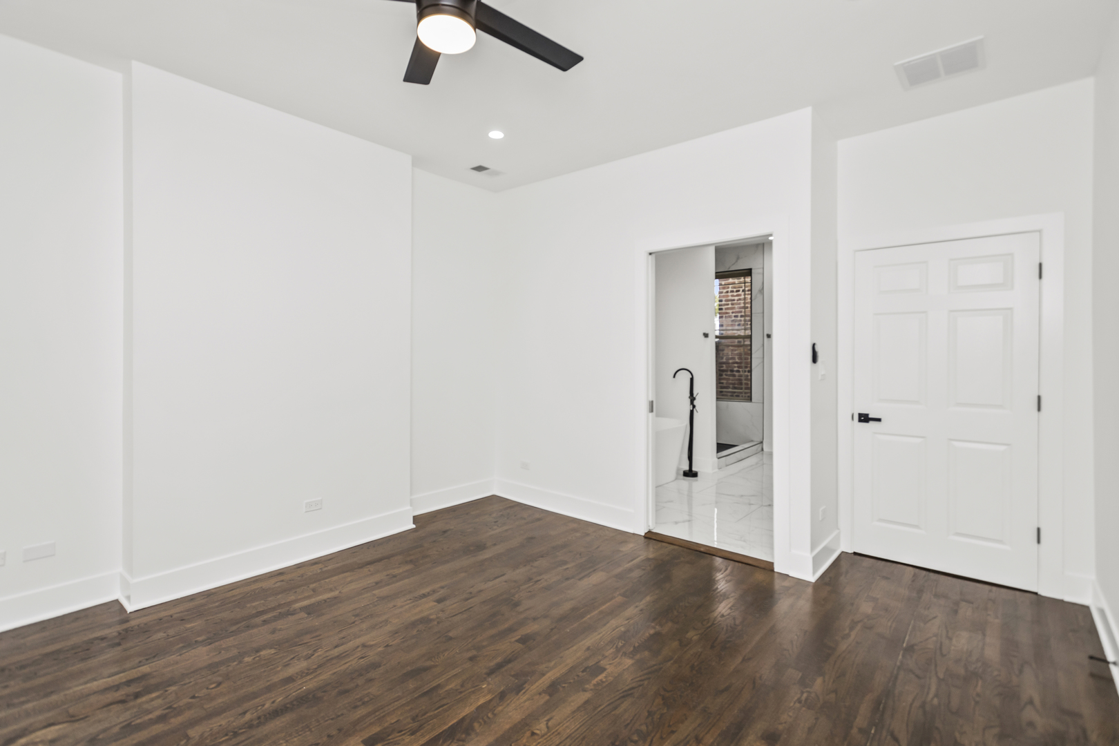 6610 S Saint Lawrence Avenue Property Photo 13