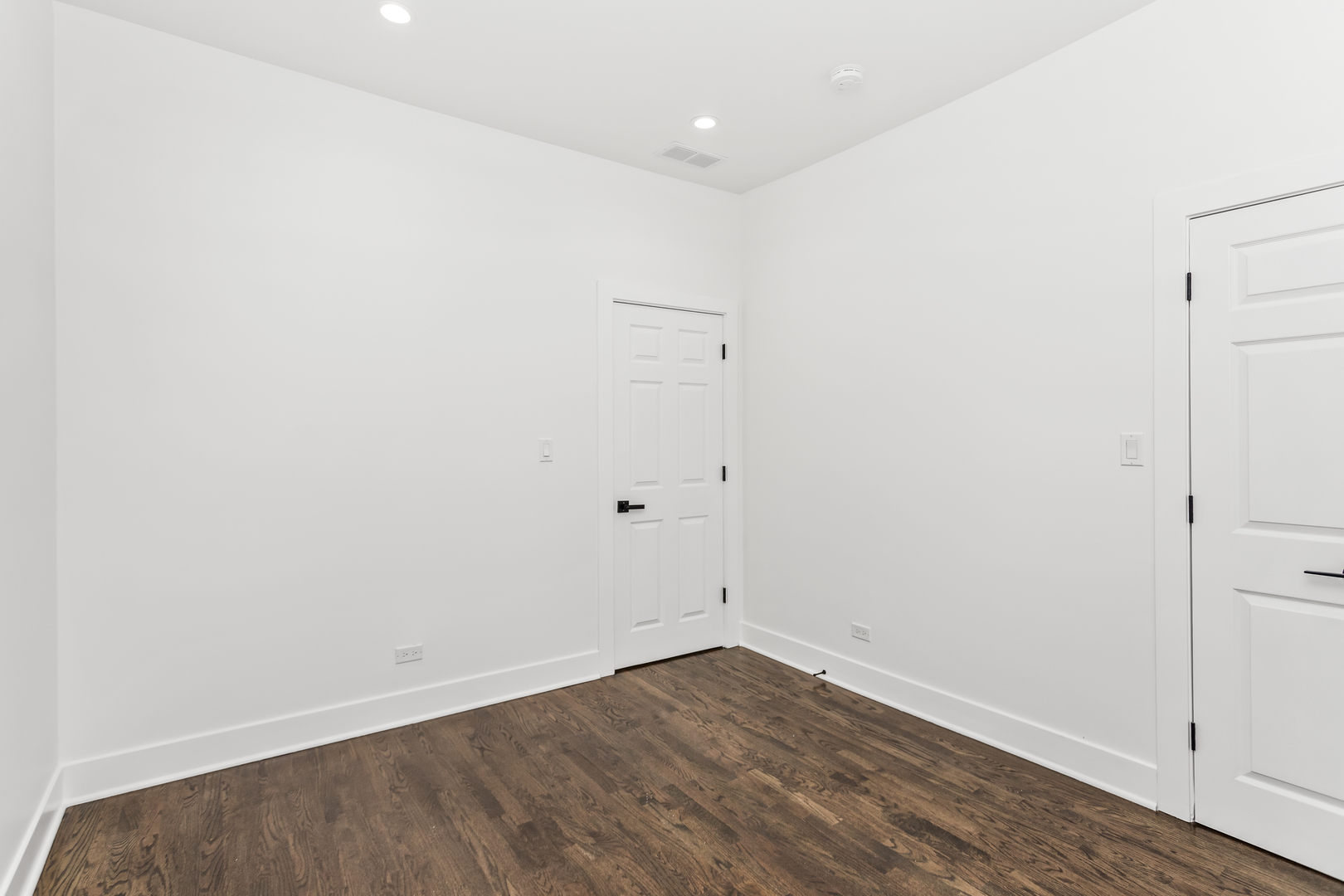 6610 S Saint Lawrence Avenue Property Photo 16