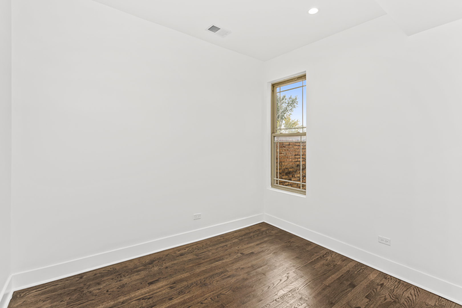 6610 S Saint Lawrence Avenue Property Photo 17