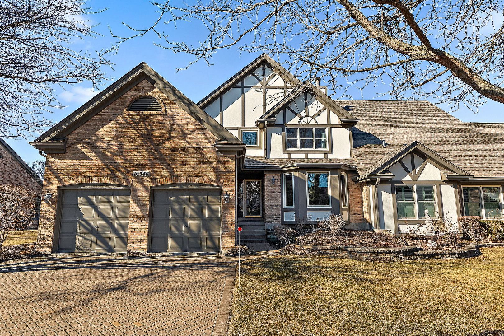 10546 Golf Road Property Photo 2