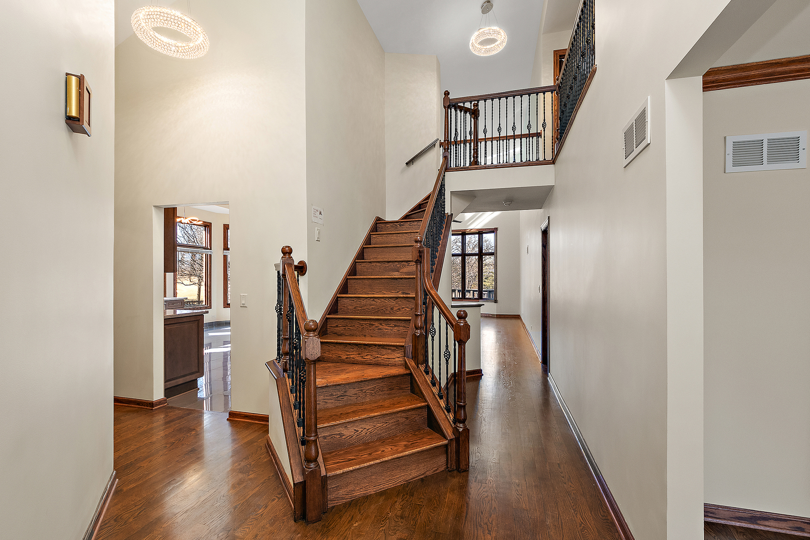 10546 Golf Road Property Photo 3
