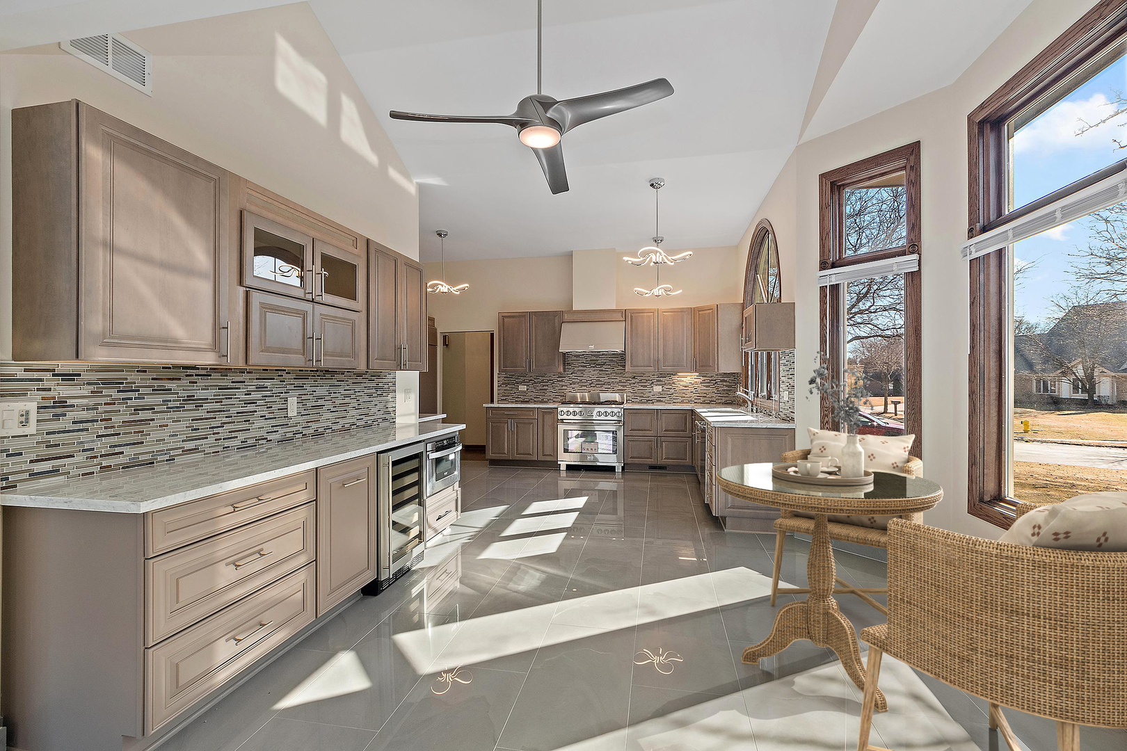 10546 Golf Road Property Photo 13