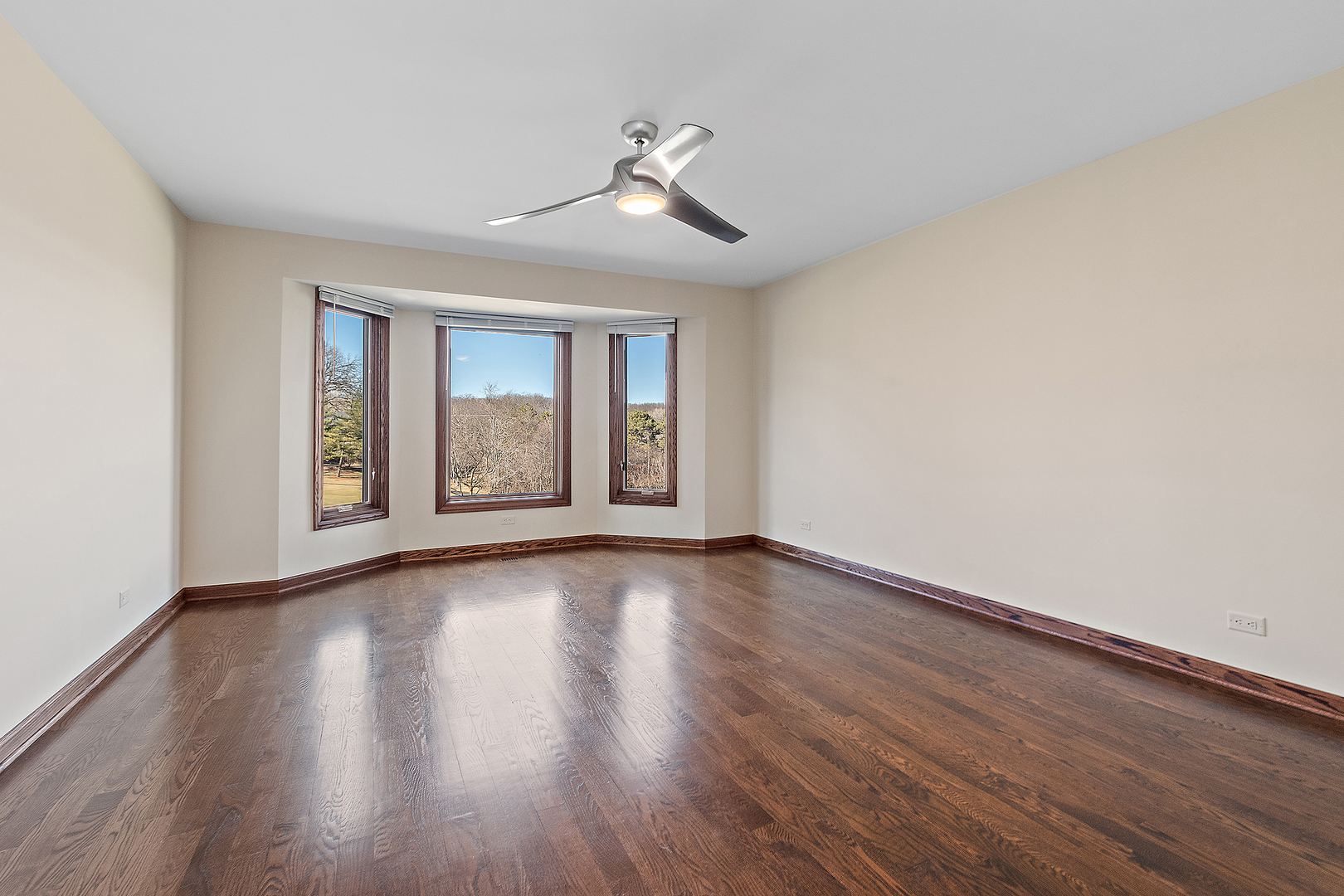 10546 Golf Road Property Photo 16