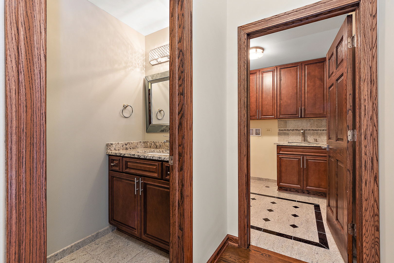10546 Golf Road Property Photo 18