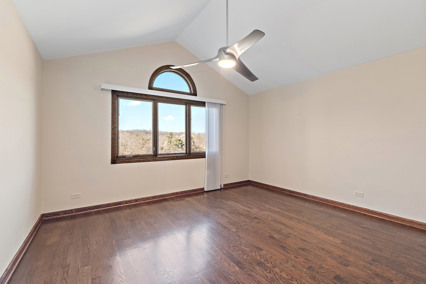 10546 Golf Road Property Photo 21