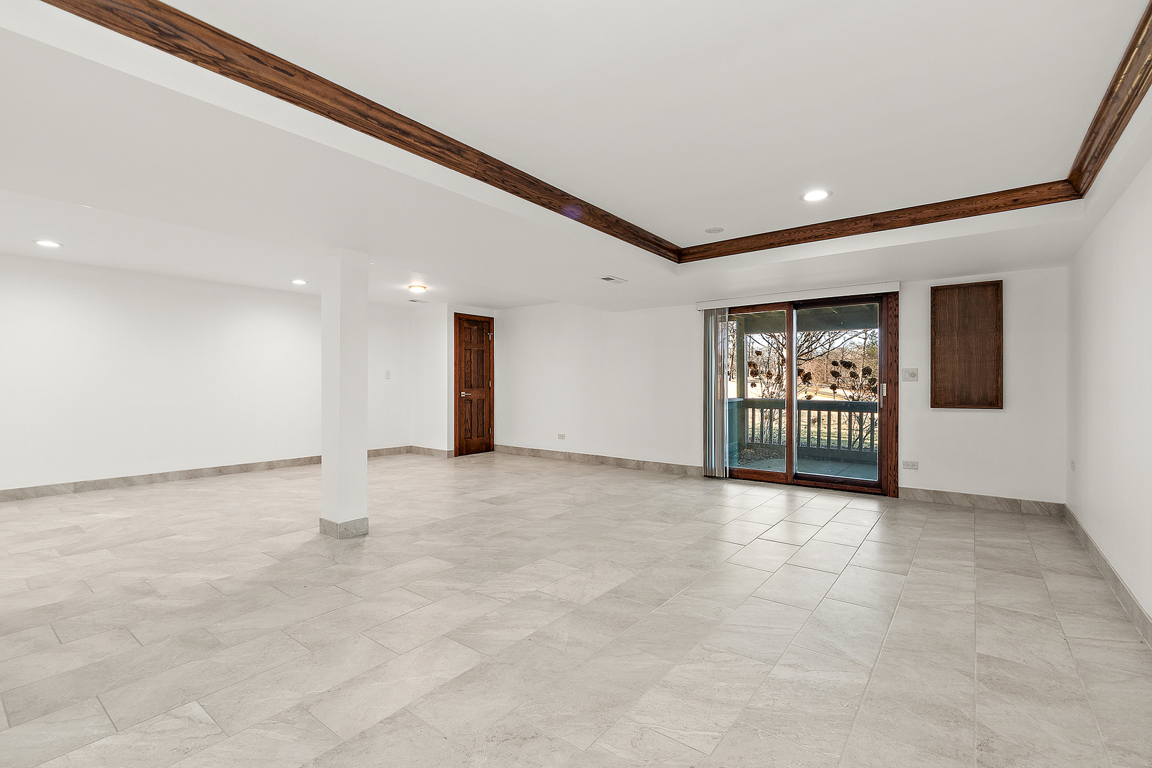 10546 Golf Road Property Photo 25