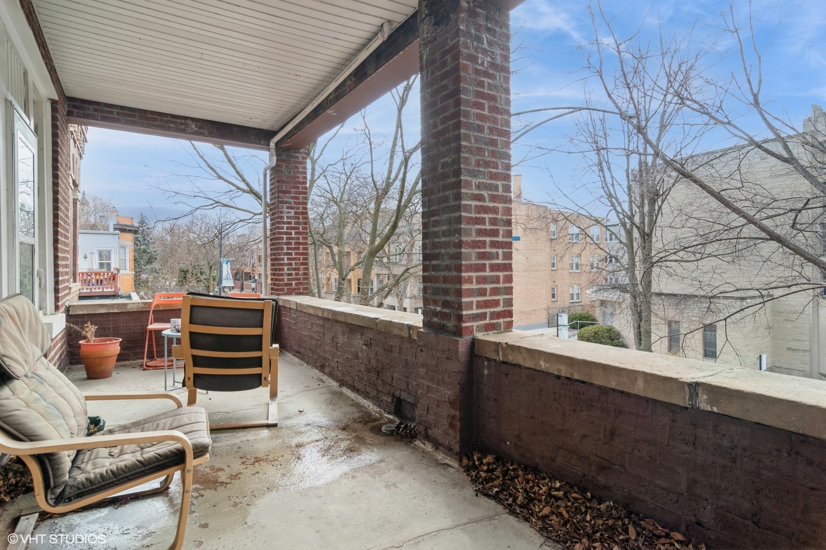 951 N Oakley Boulevard Property Photo 11