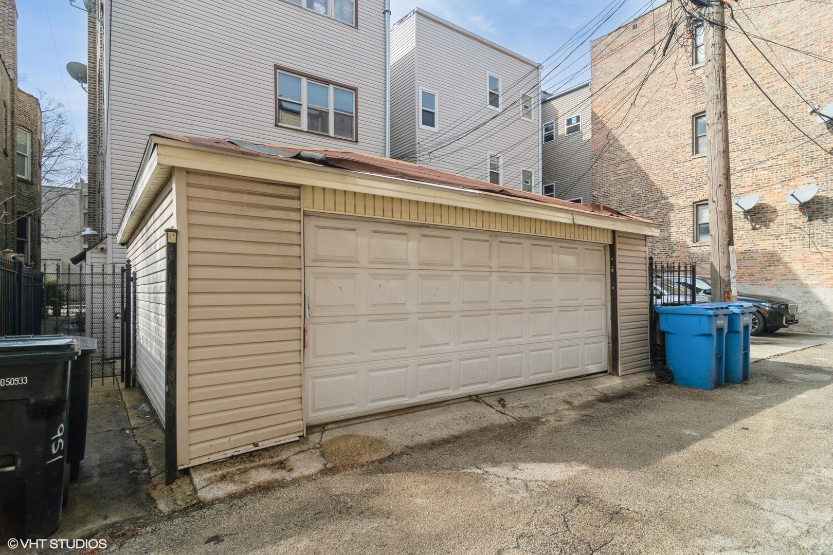 951 N Oakley Boulevard Property Photo 13