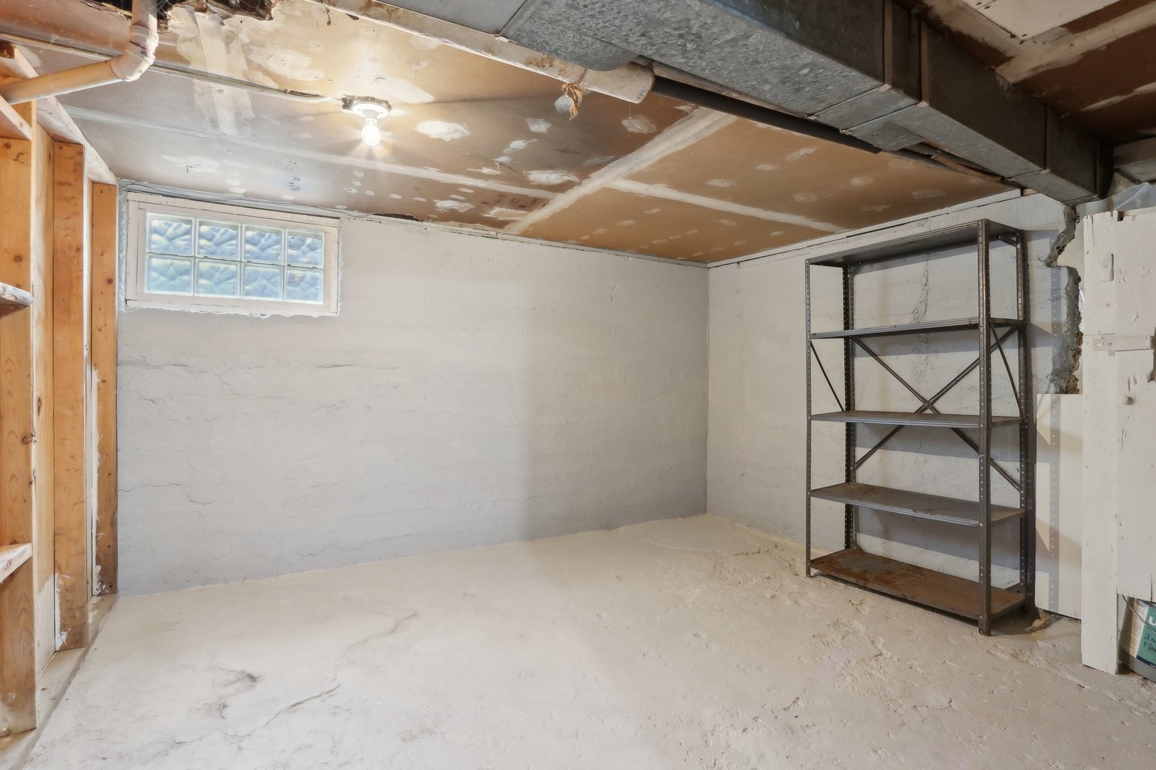 107 N River Road Property Photo 23